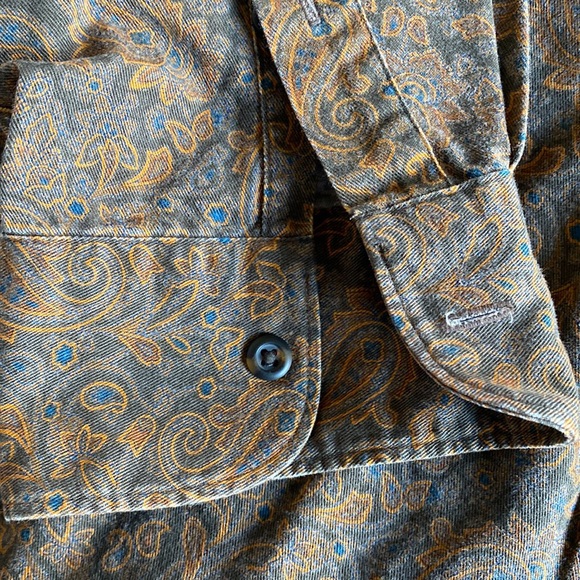 Vintage paisley long sleeve button down - Picture 3 of 3